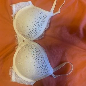 34C Victoria Secret Bra